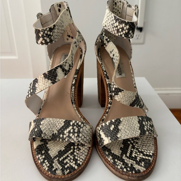 Steve Madden Collins Gray Snake Python Block Heel Strappy Sandals 7 - Picture 2 of 5